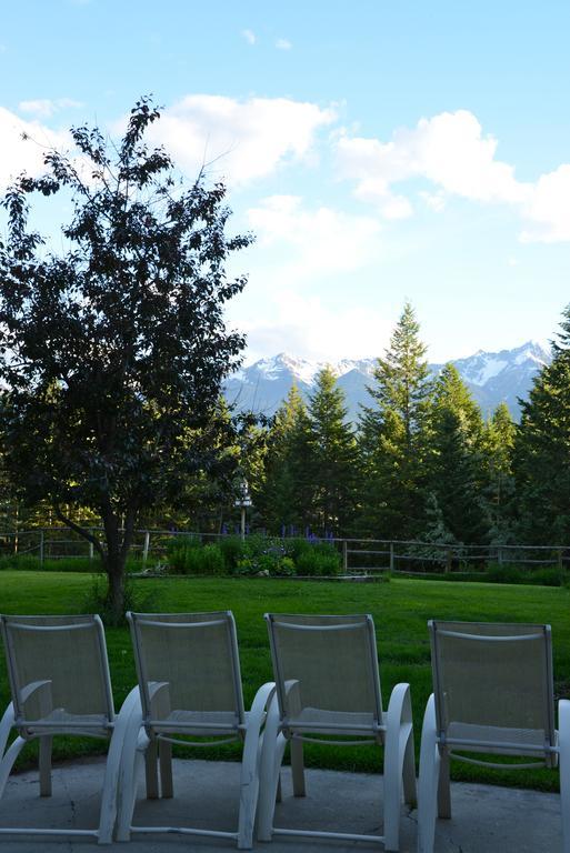 Kicking Horse Canyon Guest House Golden Esterno foto