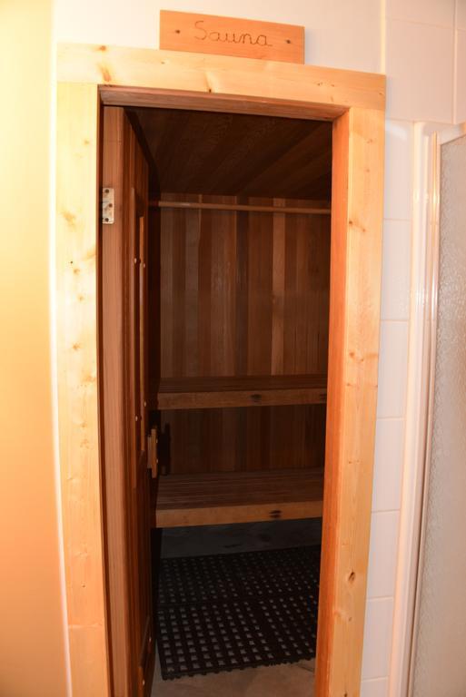 Kicking Horse Canyon Guest House Golden Camera foto