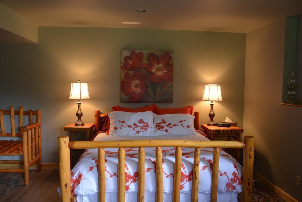Kicking Horse Canyon Guest House Golden Camera foto