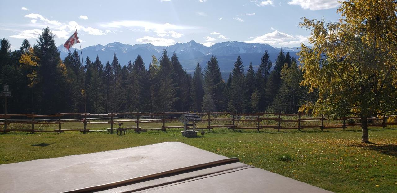 Kicking Horse Canyon Guest House Golden Esterno foto
